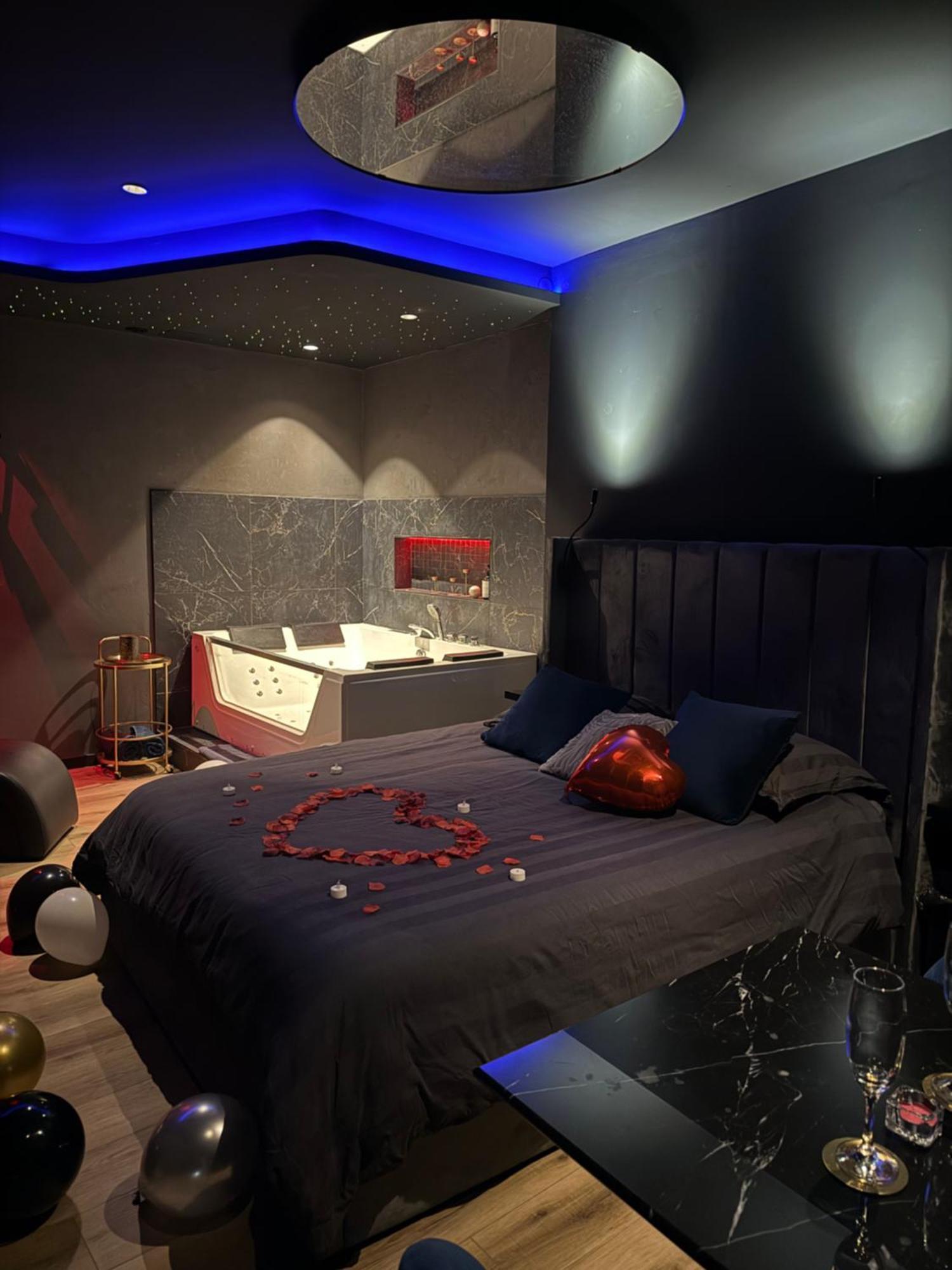 Loveroomxspa Bourg-Saint-Christophe Exterior photo