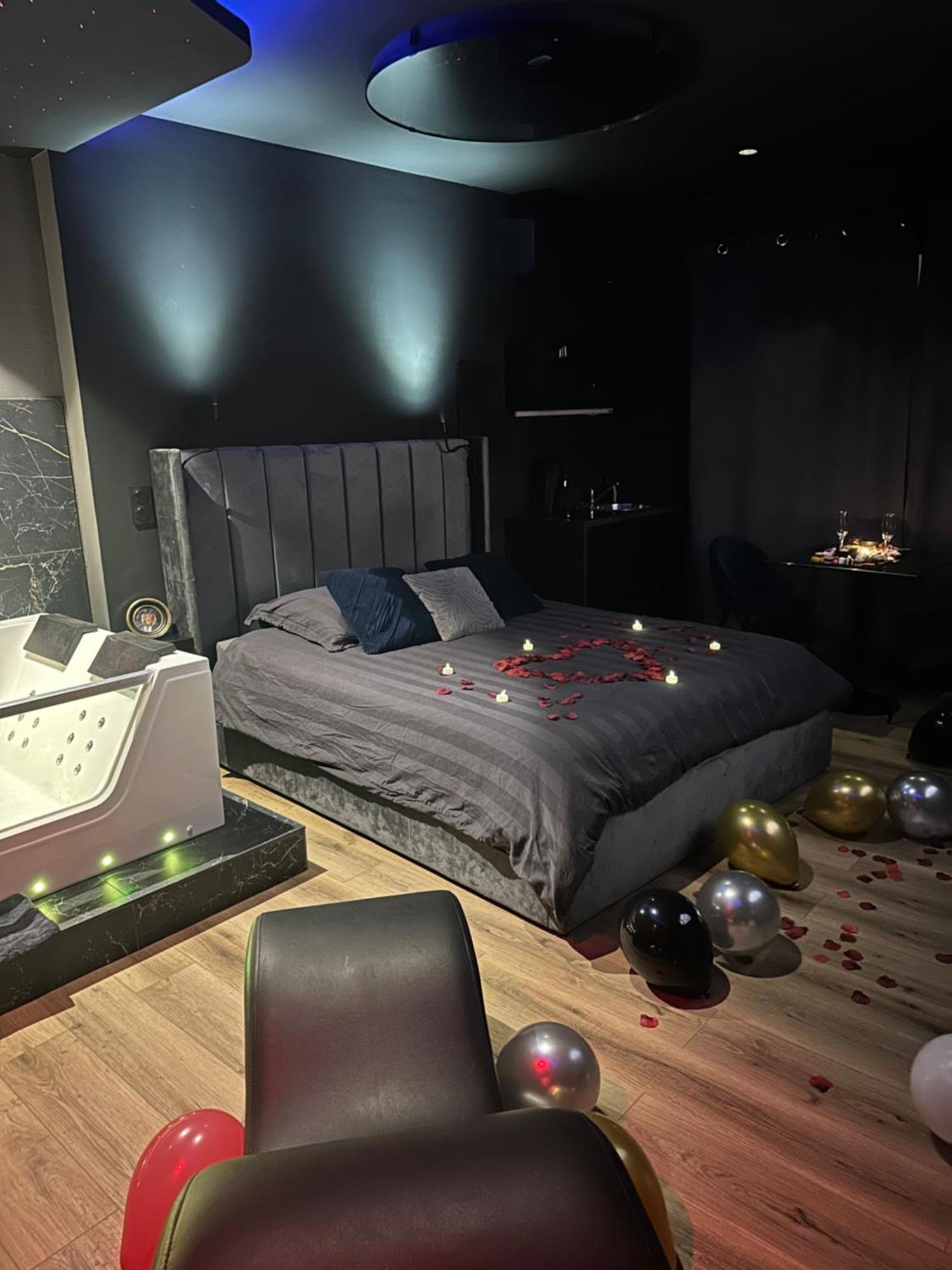 Loveroomxspa Bourg-Saint-Christophe Exterior photo