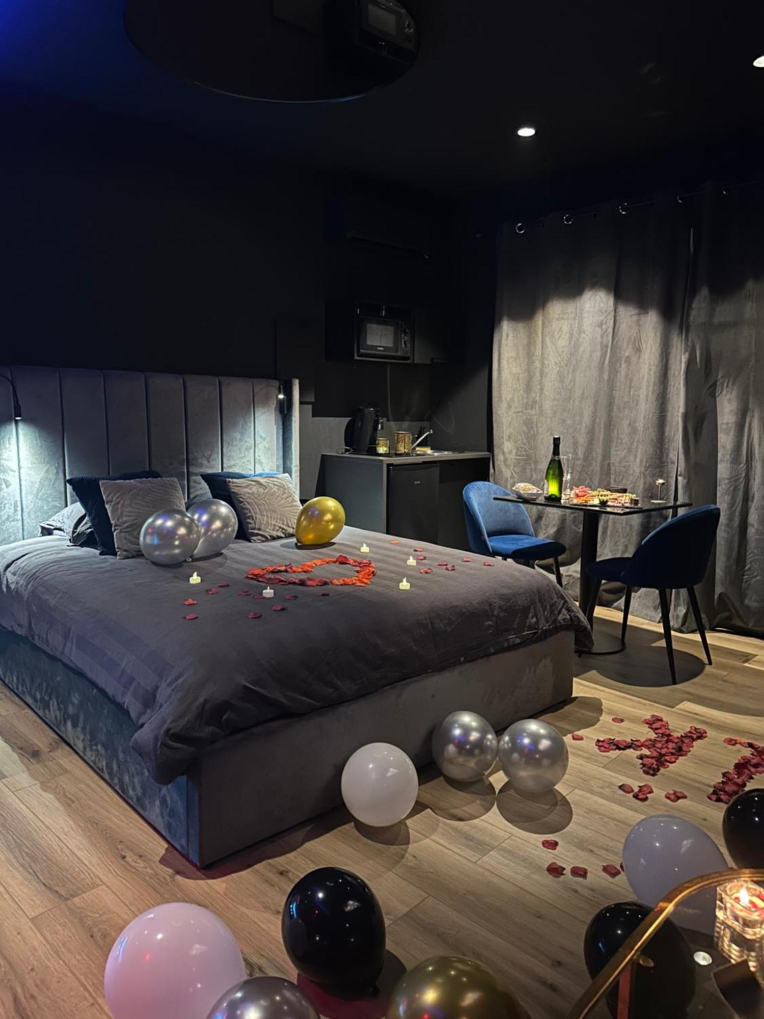 Loveroomxspa Bourg-Saint-Christophe Exterior photo