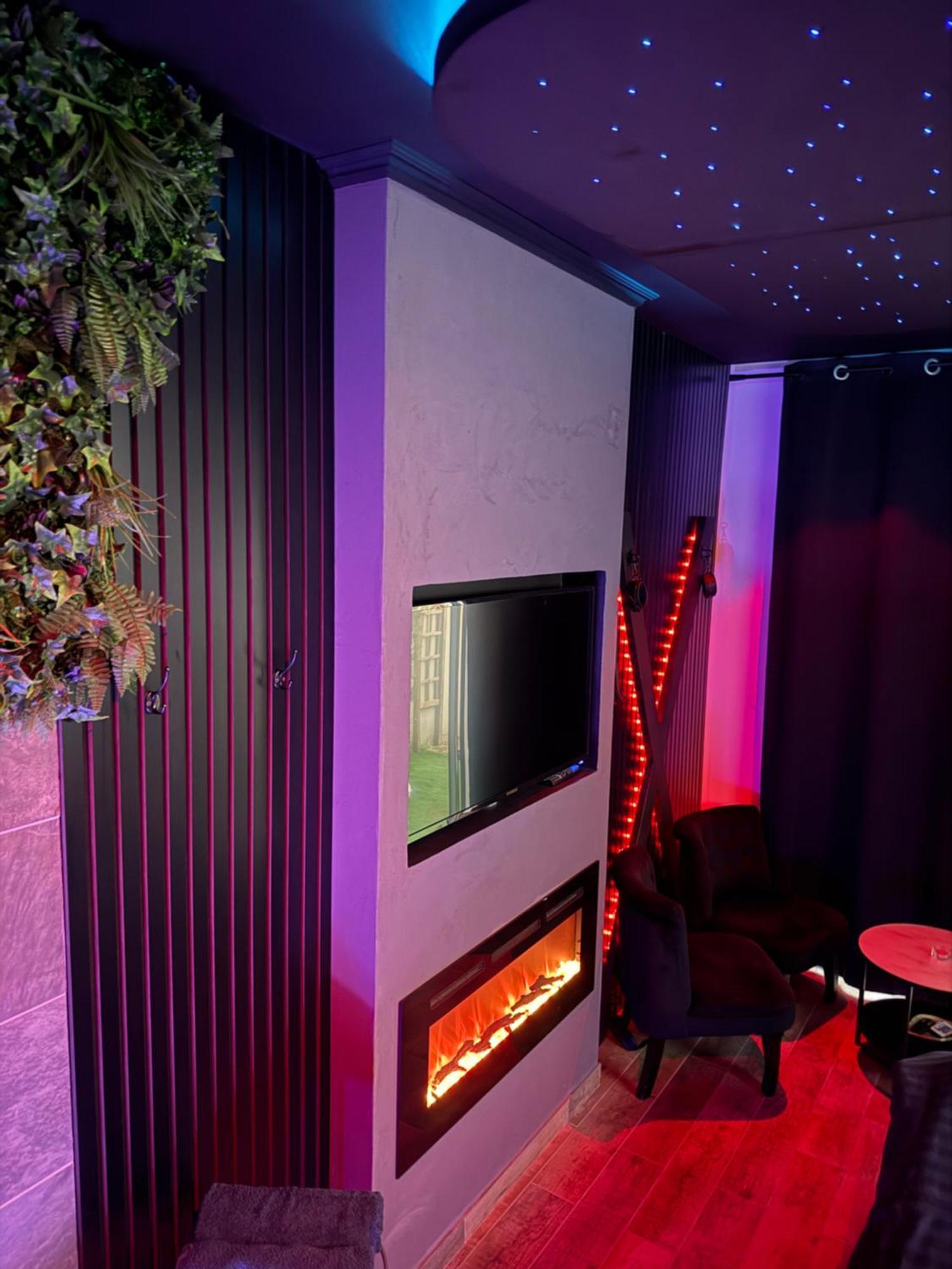 Loveroomxspa Bourg-Saint-Christophe Exterior photo